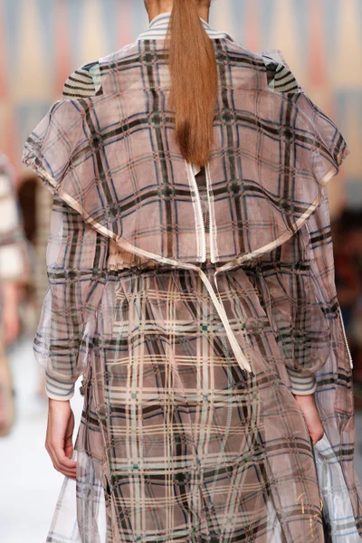 Look 63